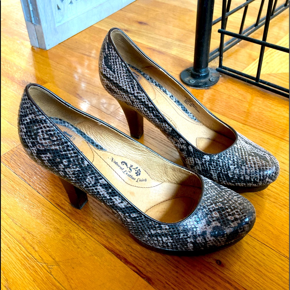 Soft brand faux snake skin heels
